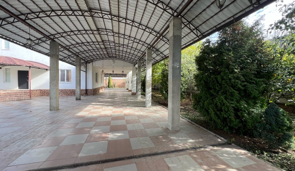 3jgayDYdfRw